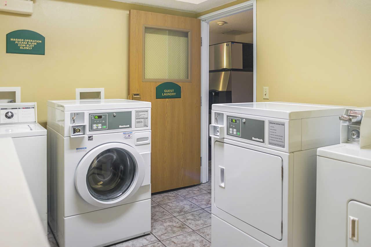 Gasthof Quality Near Monument Health Rapid Hospital 2*